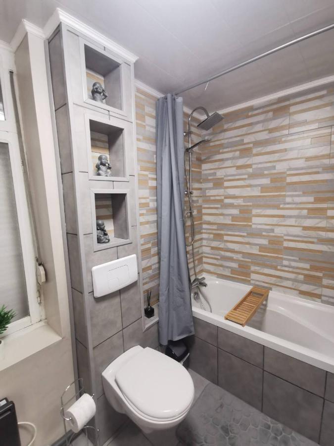 L'Aiscal Appart-Hotel 6 Personnes Calais Eksteriør billede